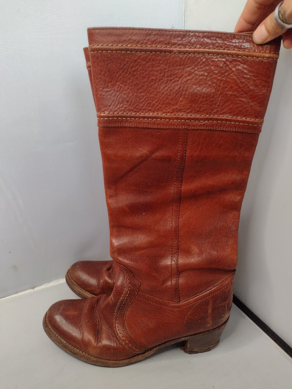 FRYE Women’s Jane Stitch Distressed Leather Riding Boots Size 8B Brown A21